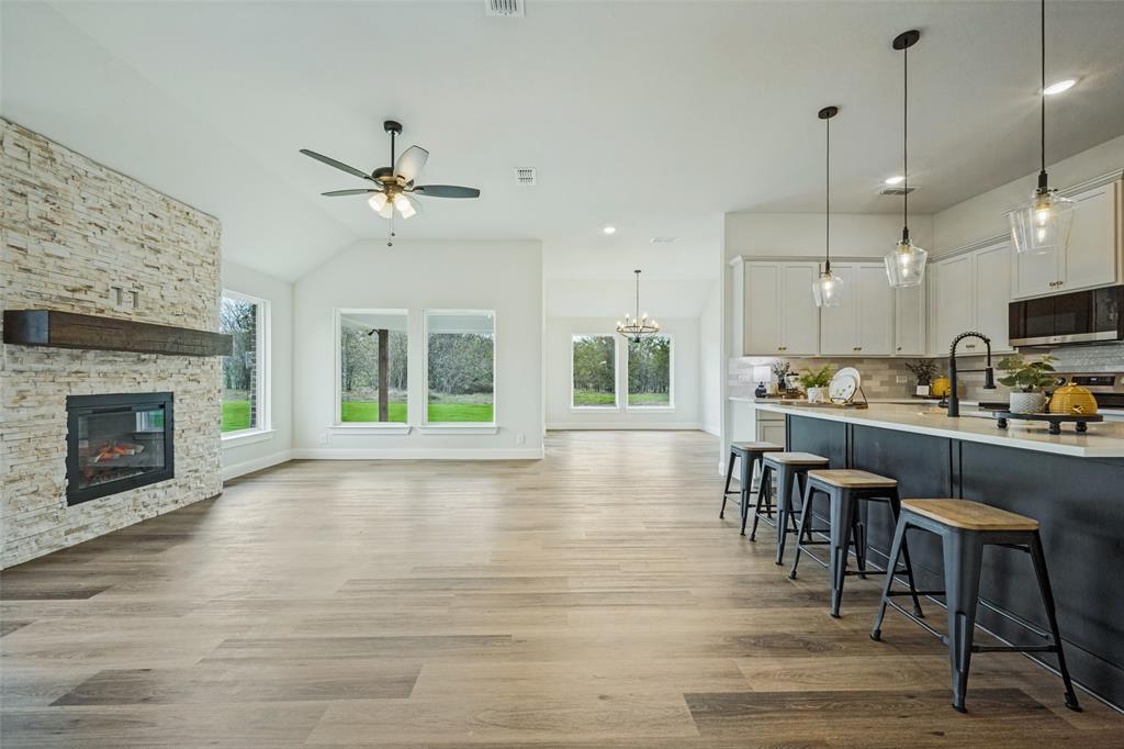 104 Ranchview Property Photo 7