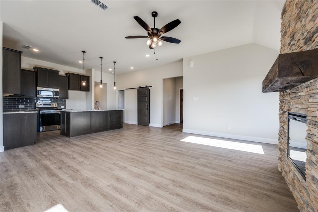 104 Ranchview Property Photo 8