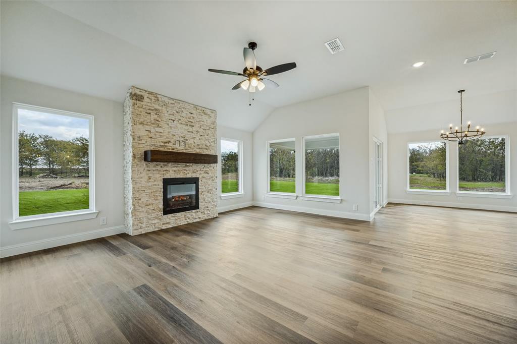 104 Ranchview Property Photo 8