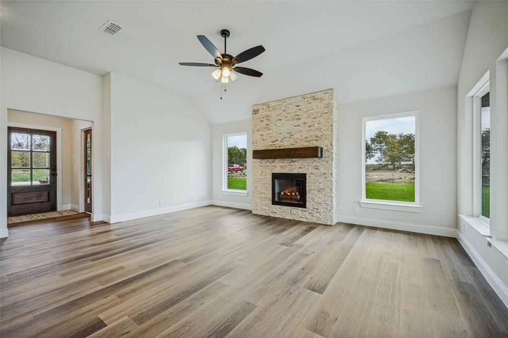 104 Ranchview Property Photo 9