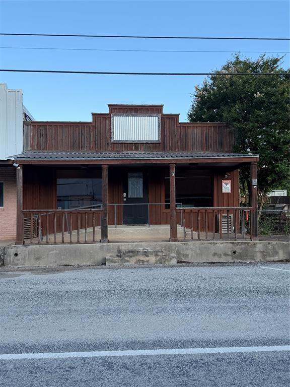 708 Main St Property Photo 1
