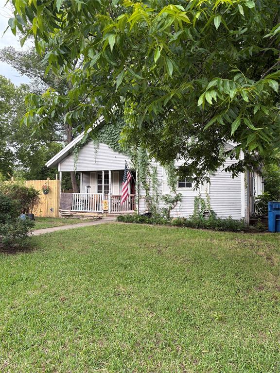 501 W Roosevelt Avenue Property Photo 1