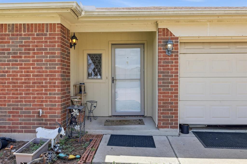 6406 Nicole Way Property Photo 2