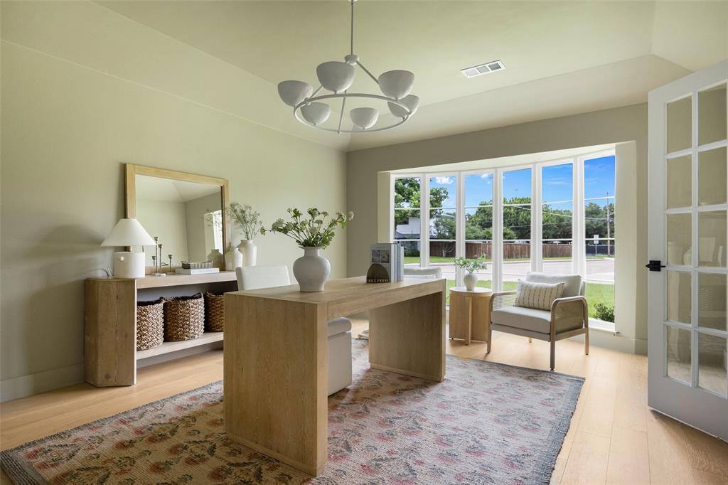 4565 Forest Bend Road Property Photo 4