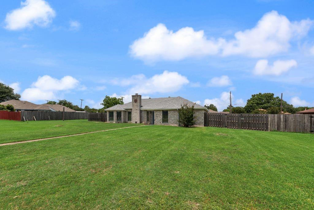 3517 Sachse Road Property Photo 2