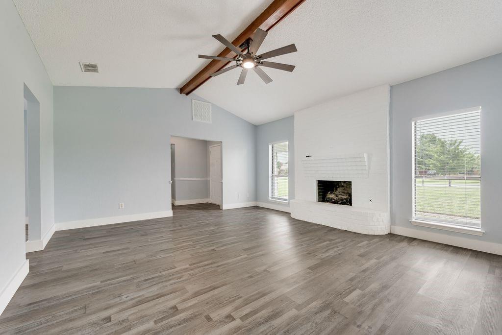 3517 Sachse Road Property Photo 10