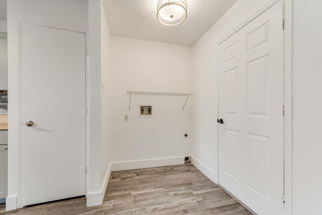 3517 Sachse Road Property Photo 15