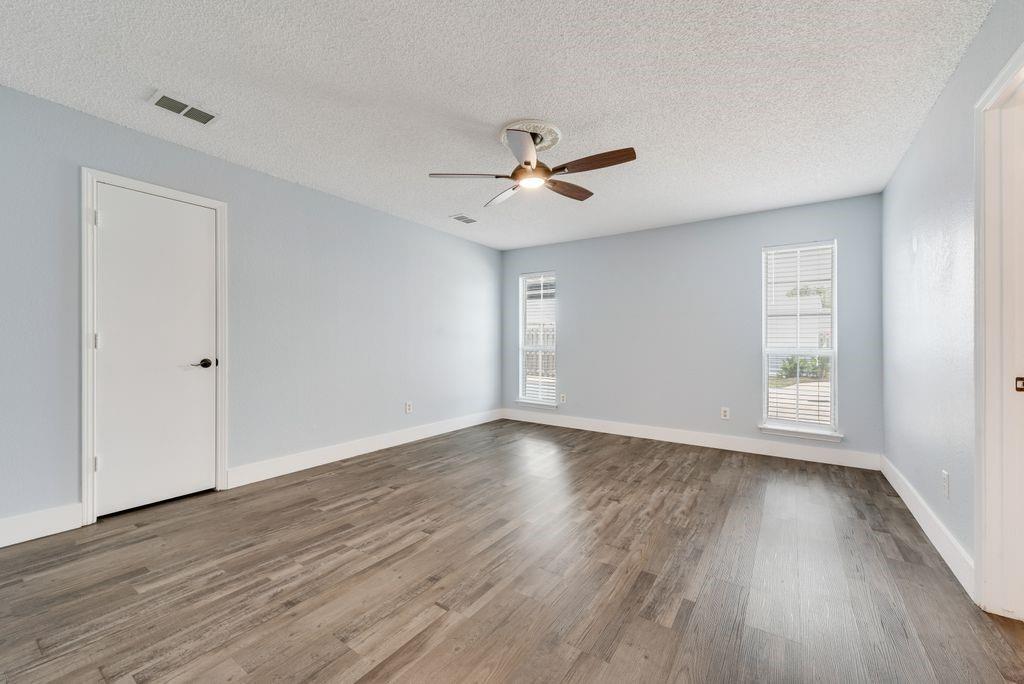 3517 Sachse Road Property Photo 18