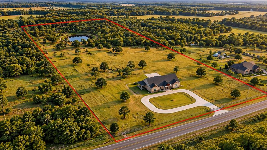 8281 Fm 641 Property Photo 1