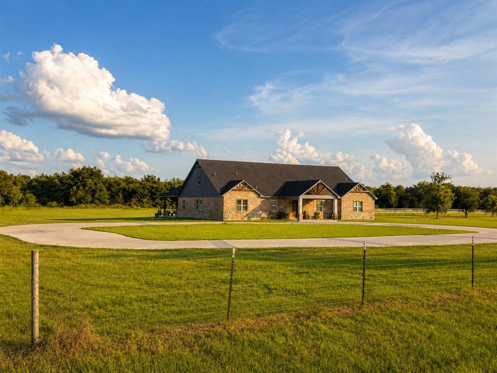 8281 Fm 641 Property Photo 36
