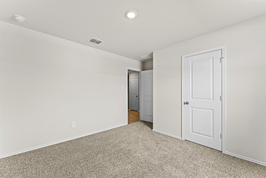 1018 Bold Run Property Photo 8