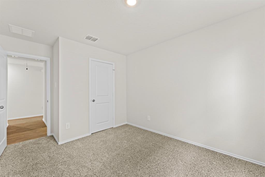 1018 Bold Run Property Photo 12
