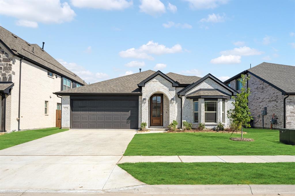 121 Winterwood Drive Property Photo 1