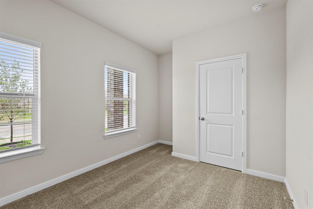 9644 Brickridge Lane Property Photo 4