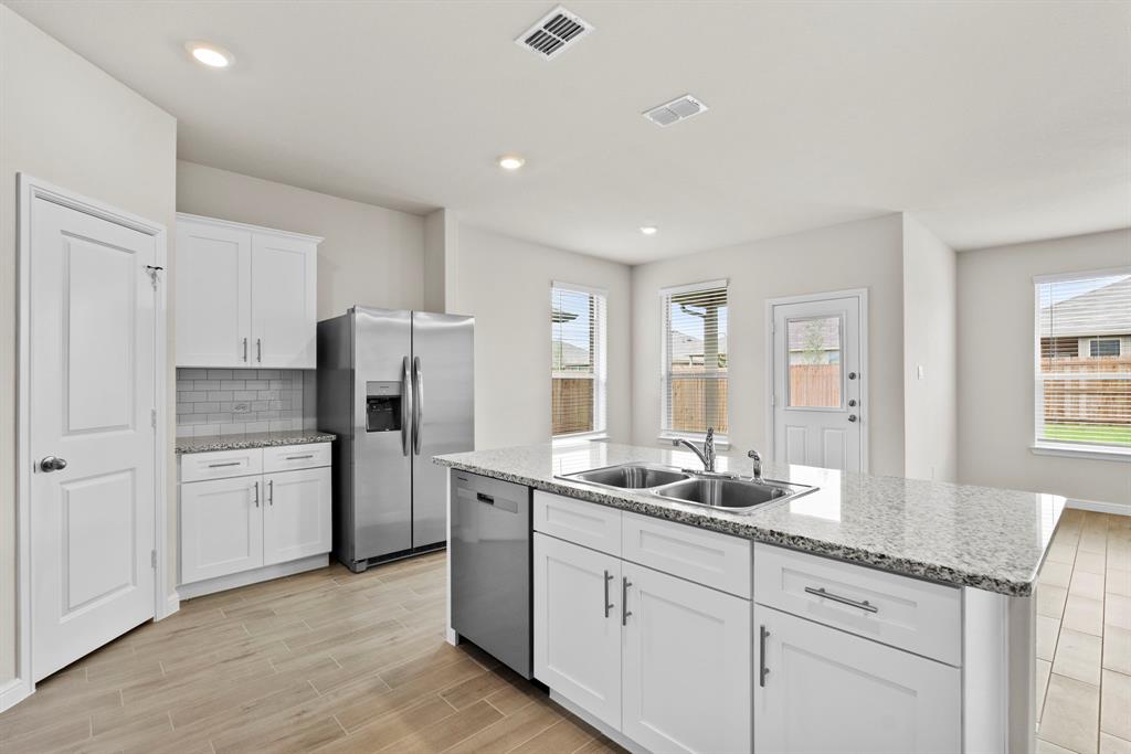 9644 Brickridge Lane Property Photo 13