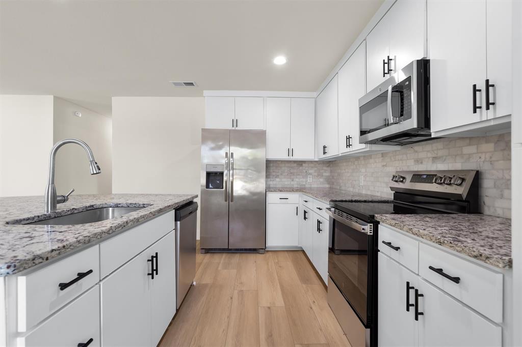 112 Inman Street Property Photo 10
