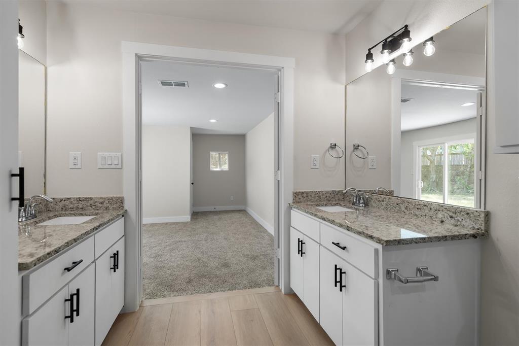 112 Inman Street Property Photo 27