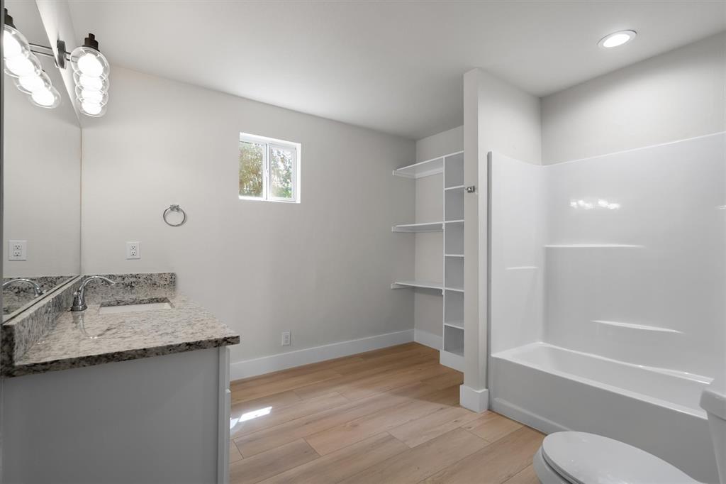 112 Inman Street Property Photo 30