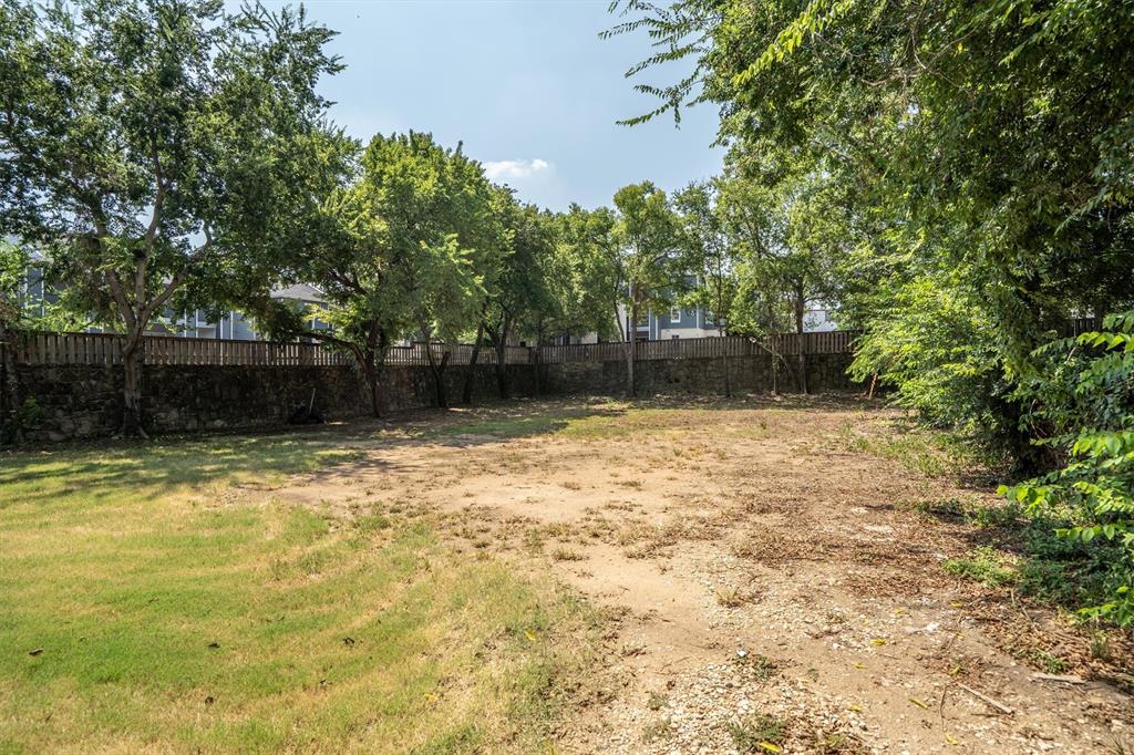112 Inman Street Property Photo 34