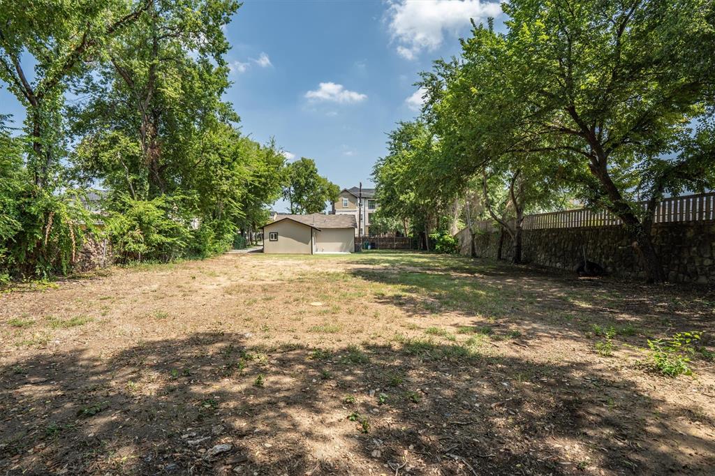 112 Inman Street Property Photo 36