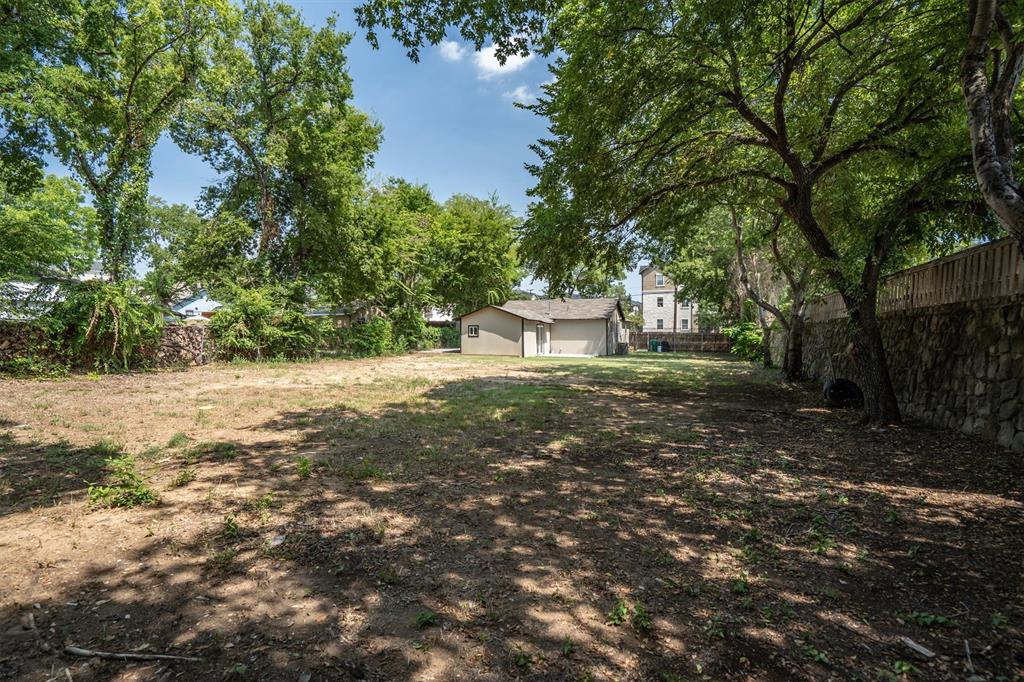 112 Inman Street Property Photo 38