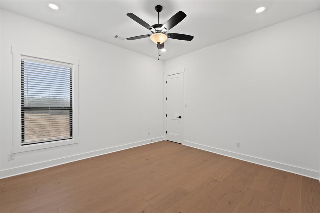 106 Shumard Oak Drive Property Photo 9