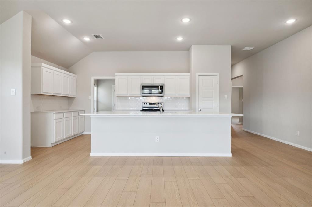 1324 Capecastle Lane Property Photo 4