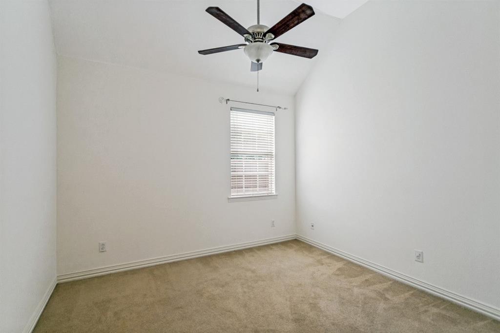 9499 Blackthorn Trail Property Photo 34