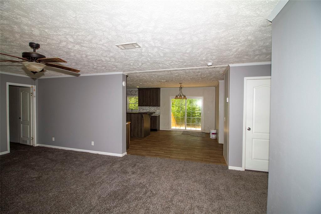 120 D'arbonne Spur Property Photo 3