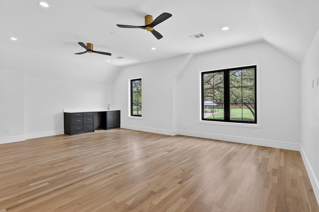 10140 Lakemere Drive Property Photo 25