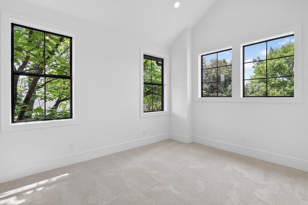 10140 Lakemere Drive Property Photo 34