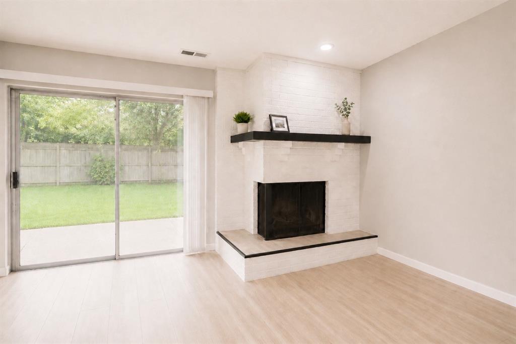 527 Shelly Court Property Photo 4