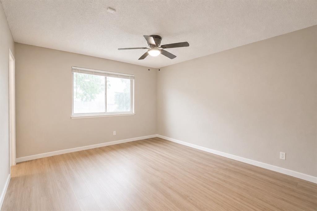 527 Shelly Court Property Photo 13