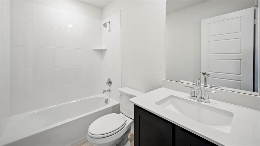 2117 Crockett Way Property Photo 4