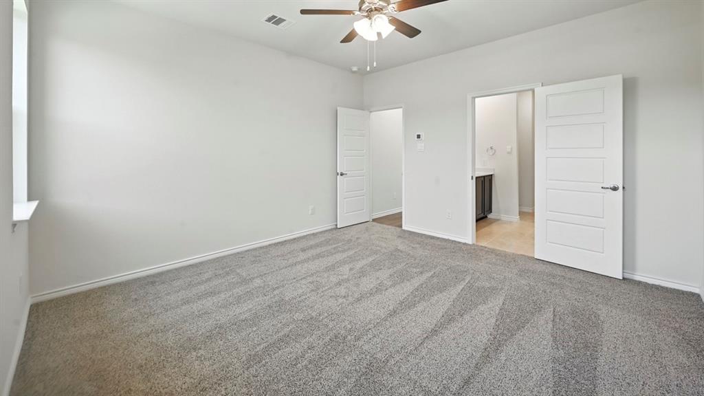 2117 Crockett Way Property Photo 8