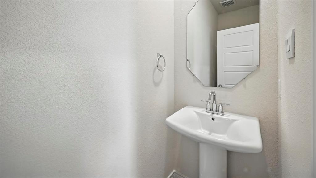 2117 Crockett Way Property Photo 22