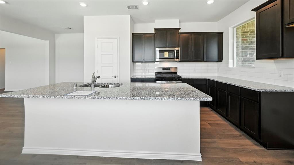 2117 Crockett Way Property Photo 25