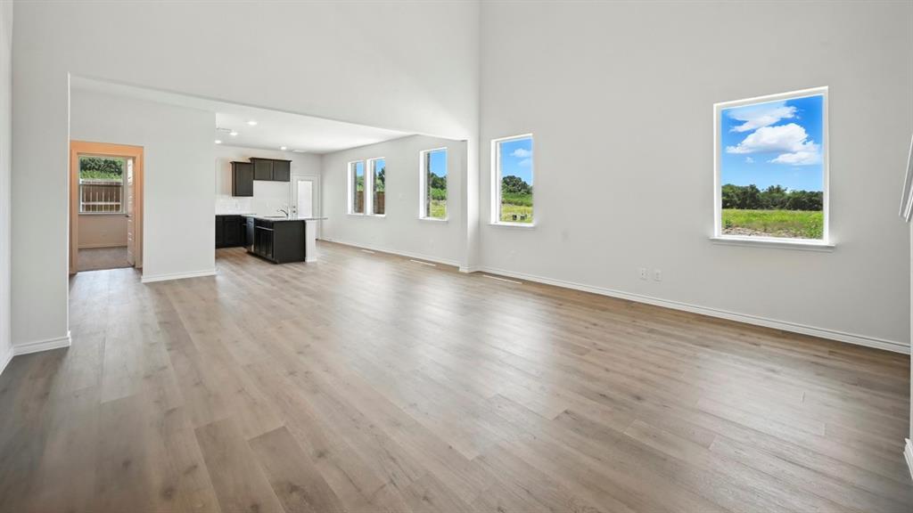 2117 Crockett Way Property Photo 32