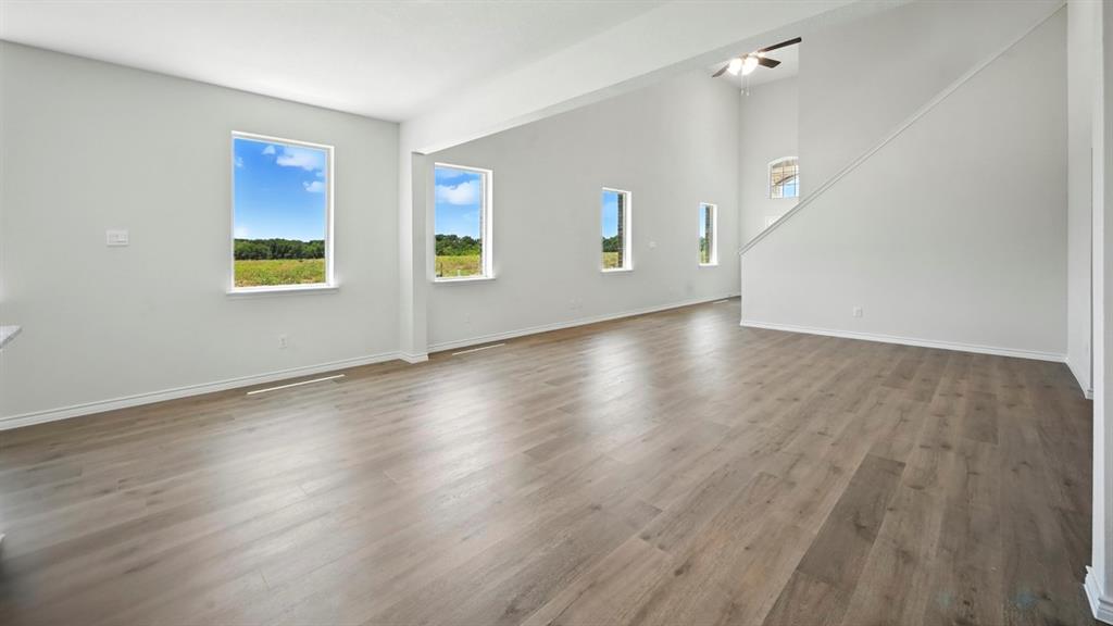 2117 Crockett Way Property Photo 33