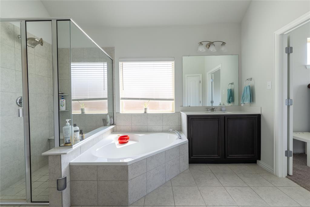 9608 Creekmere Drive Property Photo 13