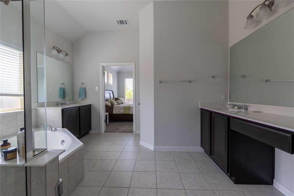 9608 Creekmere Drive Property Photo 14