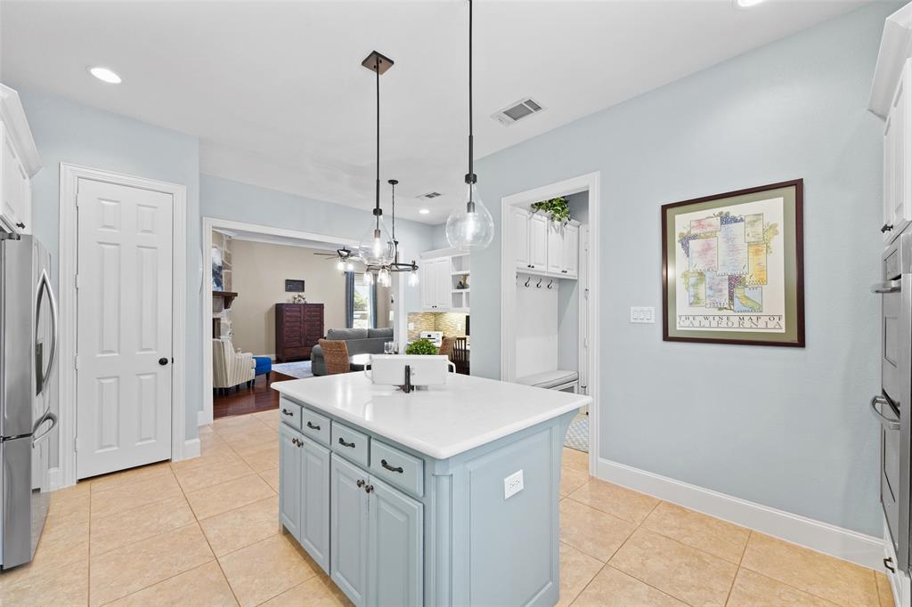 8747 Kelvington Drive Property Photo 12