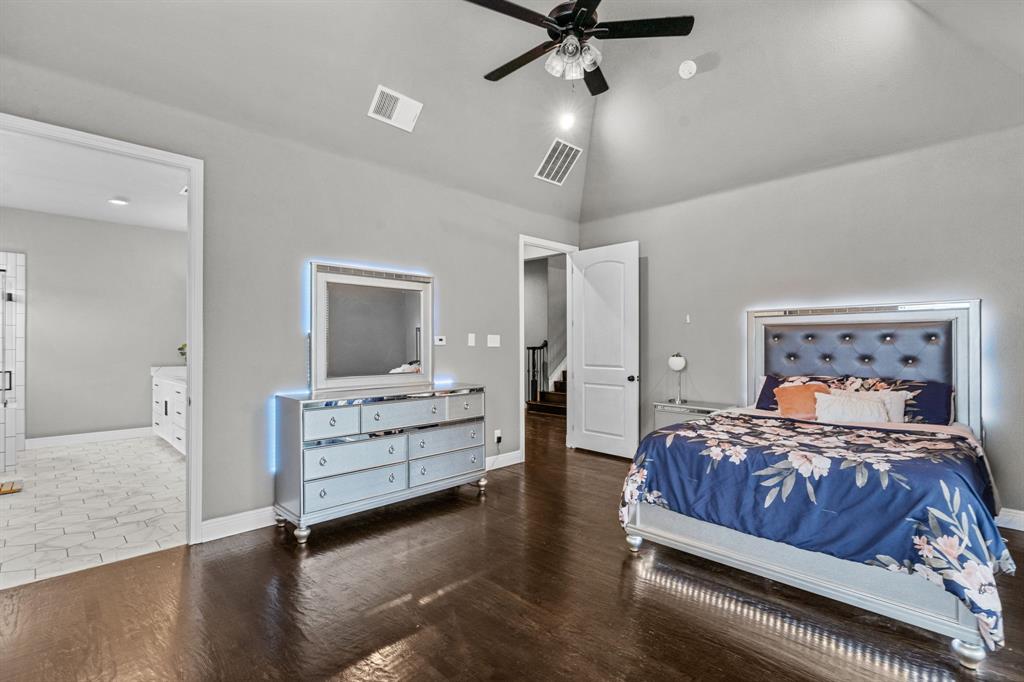 7348 Brady Oaks Drive Property Photo 24