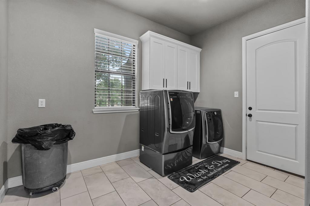 7348 Brady Oaks Drive Property Photo 30