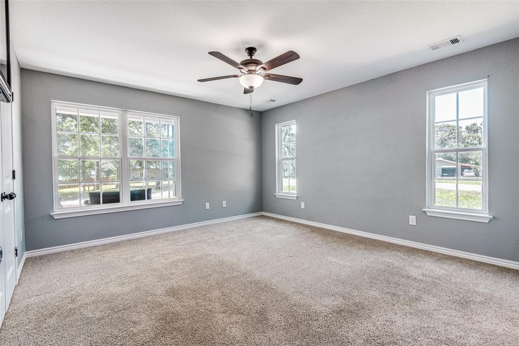 200 Lakeside Drive Property Photo 20