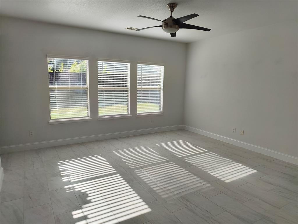 406 Stanley Falls Drive Property Photo 8