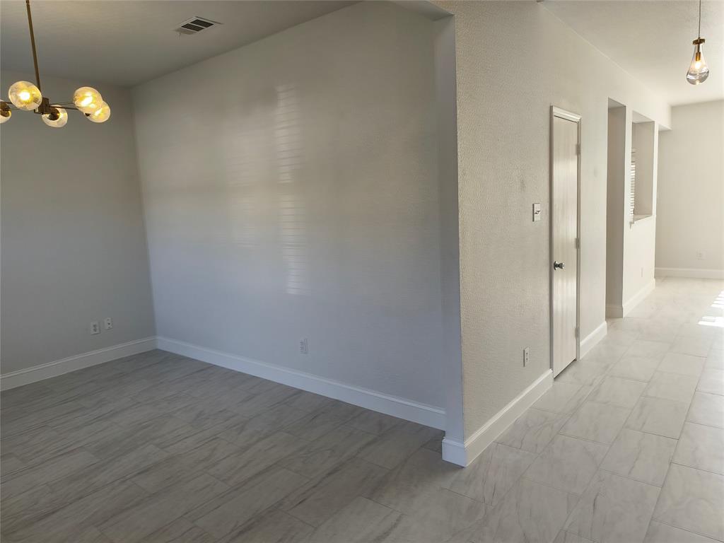 406 Stanley Falls Drive Property Photo 32