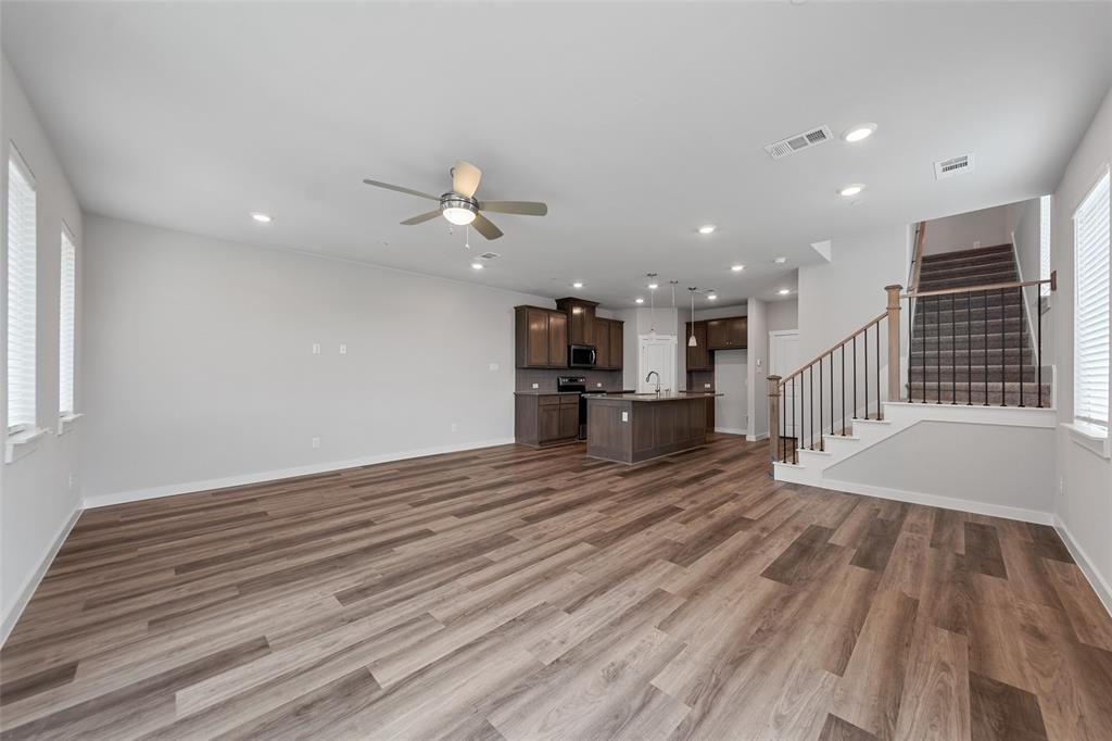 800 Emerling Property Photo 6