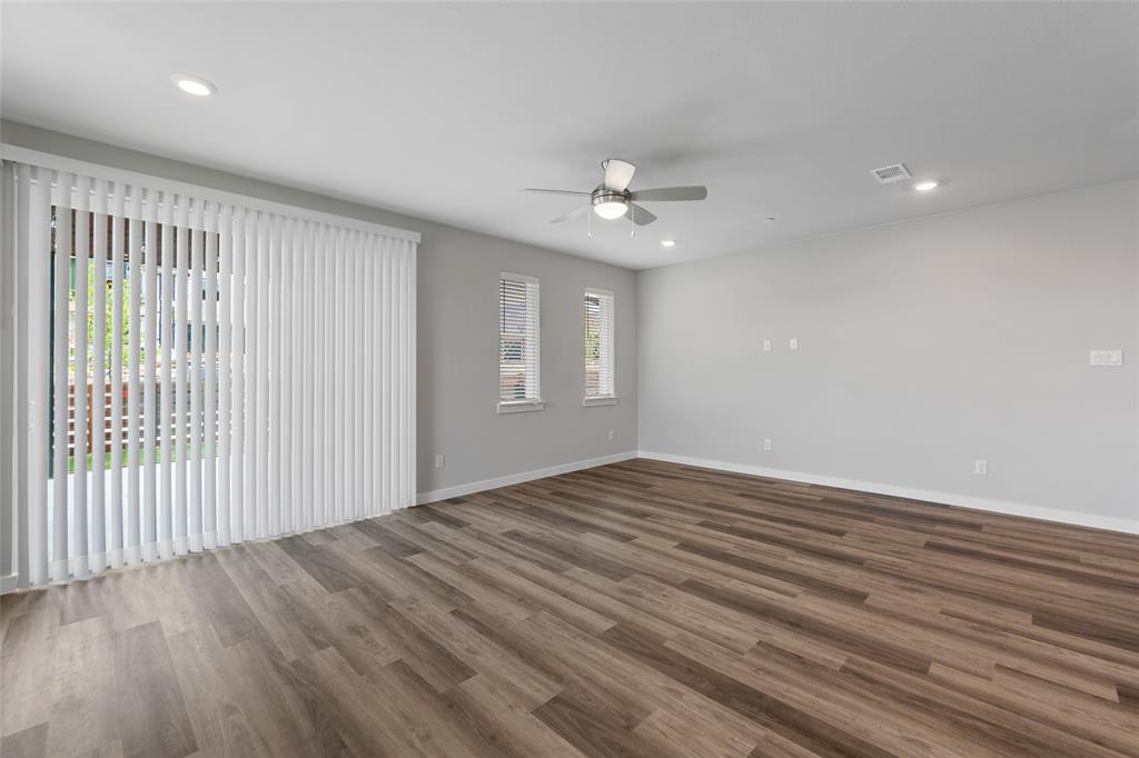 800 Emerling Property Photo 10
