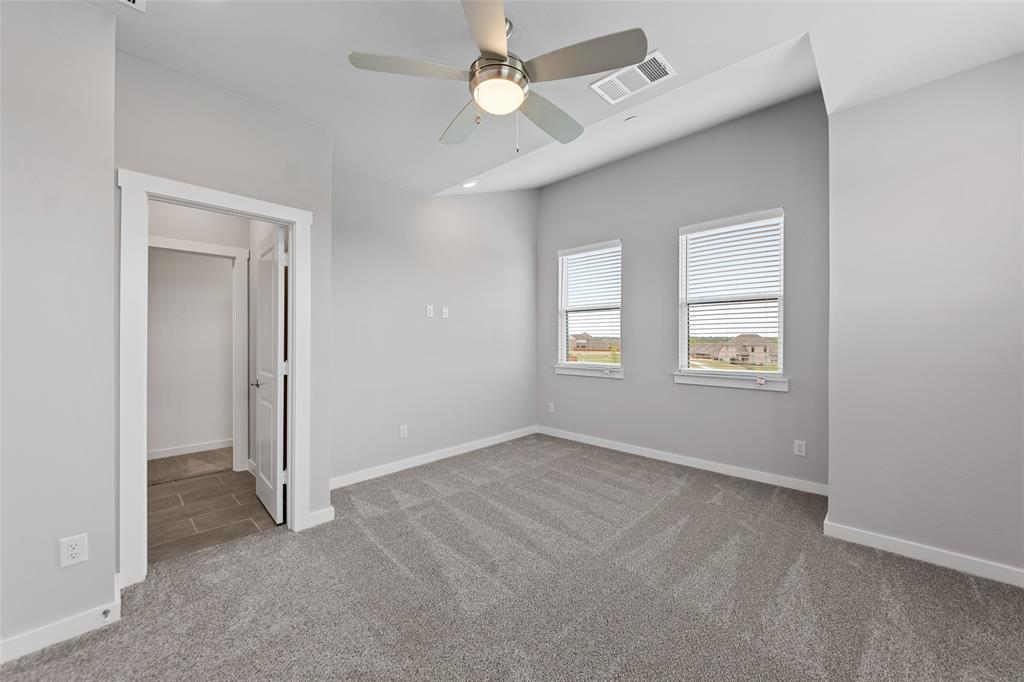 800 Emerling Property Photo 15